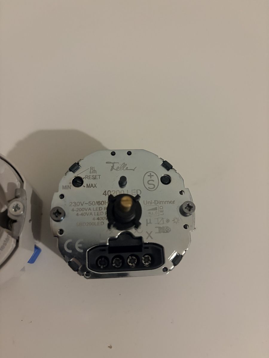 Feller Stecker: Tiefeneinstelleruni-Dimmer/ SidoSteckdose – Gebraucht aus Niederuzwil von zyg_fnf5 2