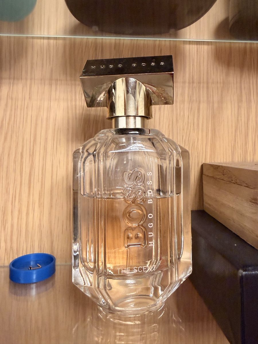 Hugo Boss Parfum & Eau de Toilette: Hugo Boss The Scent for Her Eau de Parfum – Gebraucht aus Ringgenberg BE von wys_8fz8