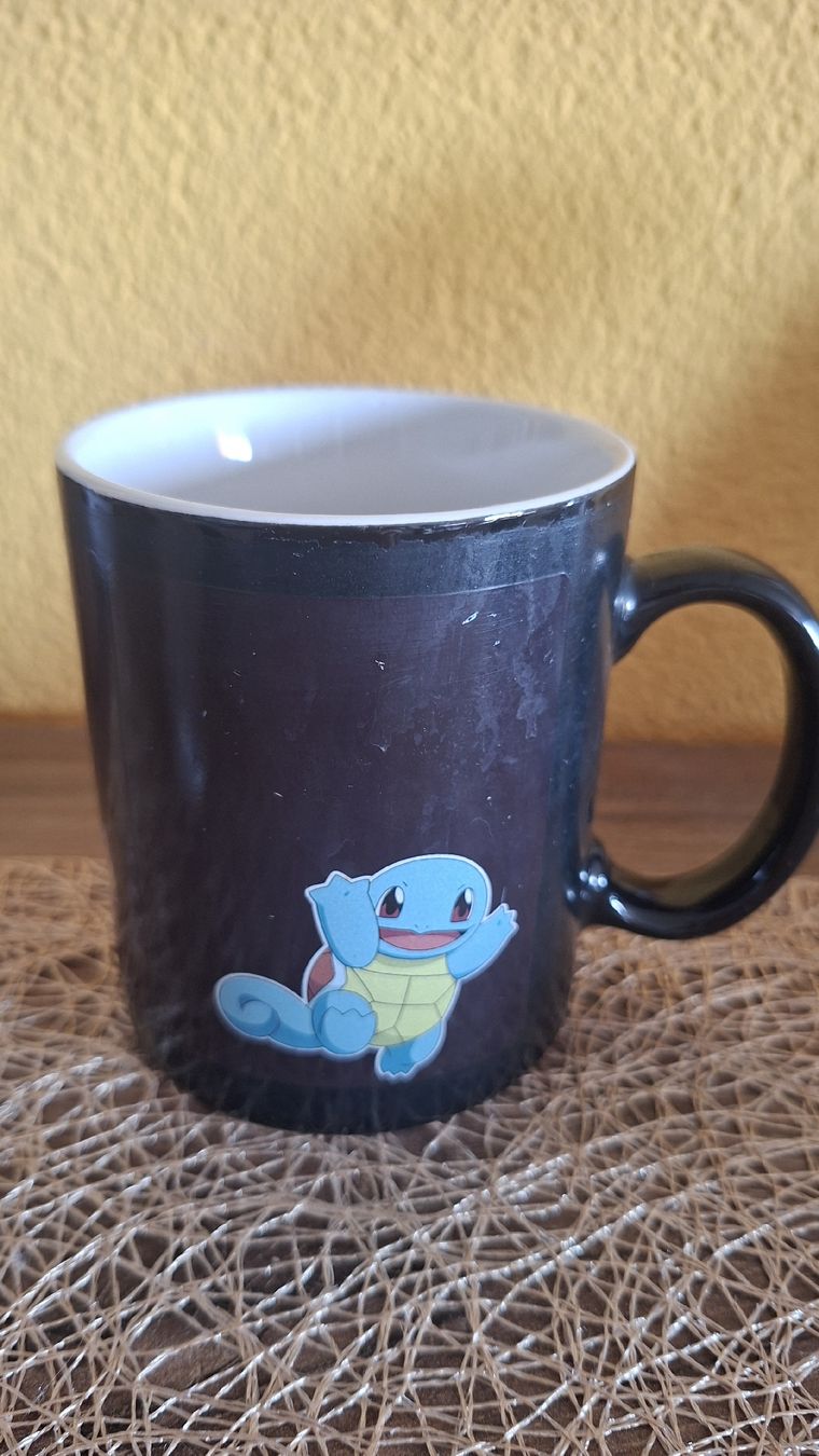 Tassen: Tasse Pokémon Bulbasaur Charmander Squirtle gebraucht – Gebraucht aus Oftringen von januarloch 1