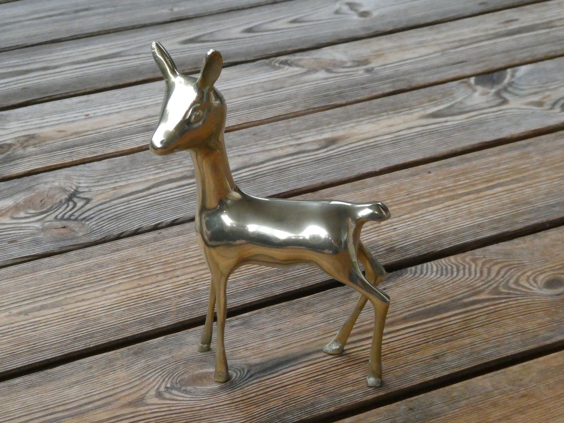 Statuette: junges Reh Messingguss poliert – Usato da Lüchingen venduto da Eeizo