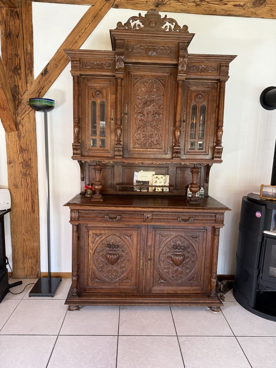 Credenze: Buffet Antike  – Usato da Schangnau venduto da and_rsg2