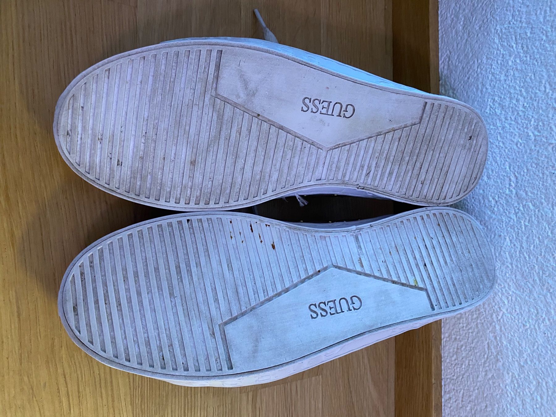 Guess Scarpe da donna: Guess Sneaker Gr.38 – Usato da Herisau venduto da Seyashop1 3