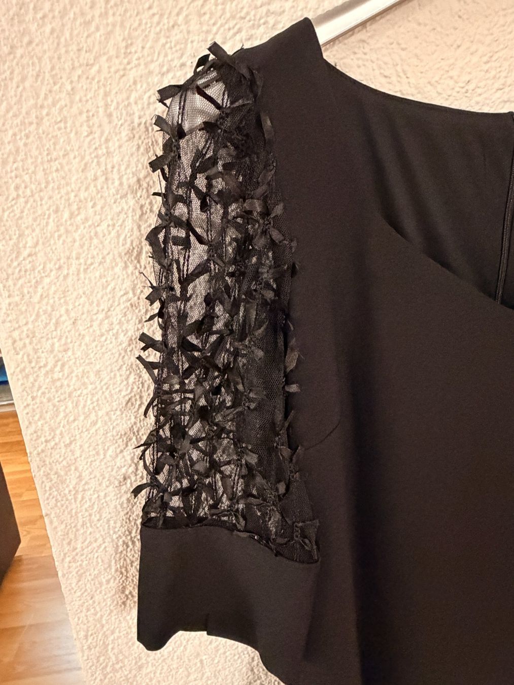 Vestiti: Schickes Spitzenkleid, schwarz – Nuovo e nell'imballaggio originale da Hochdorf venduto da NANA-Fashion 1