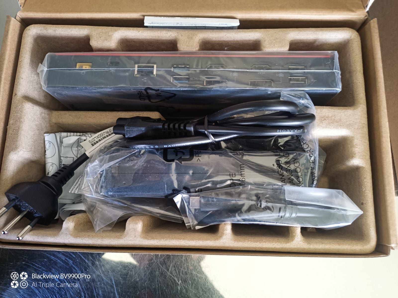 Lenovo Docking station: Dockingstation ganz neue Lenovo ThinkPad USB-C 40AFA – Neuf avec emballage d'origine à Biel/Bienne par Husseinsheikho 3