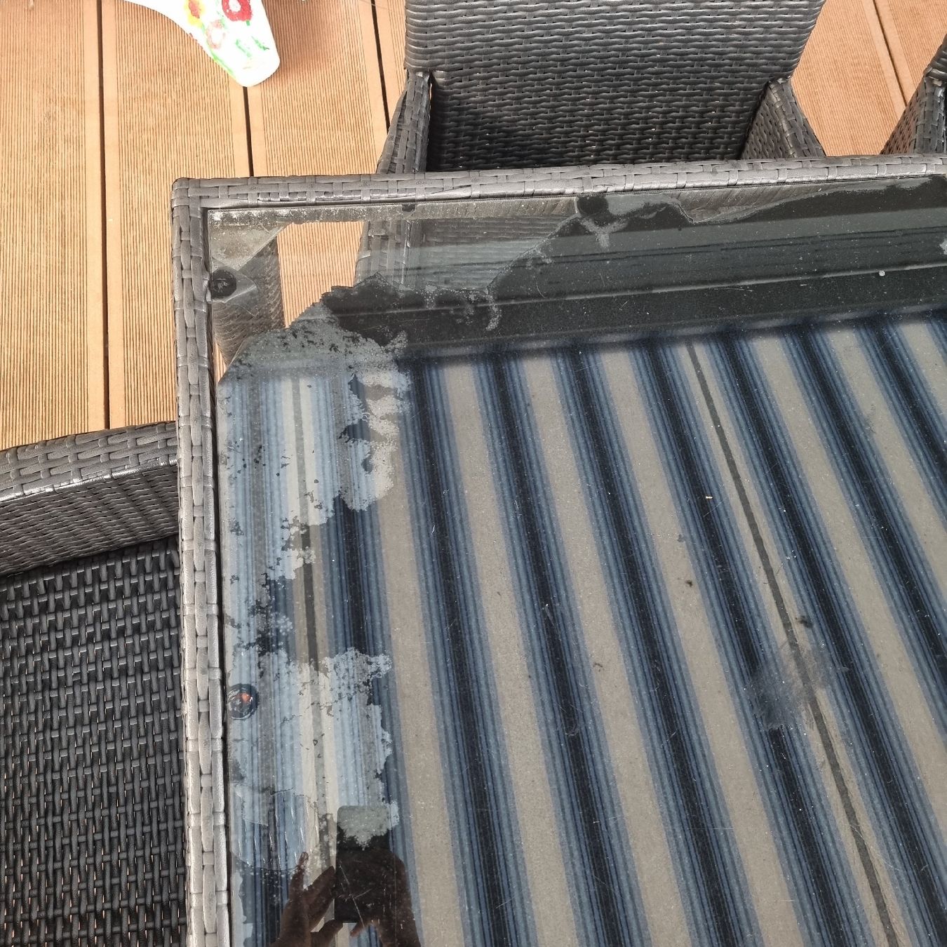 Set di tavolo e panche: Rattan Esstisch mit Stühlen – Usato da Aettenschwil venduto da jepe24 3