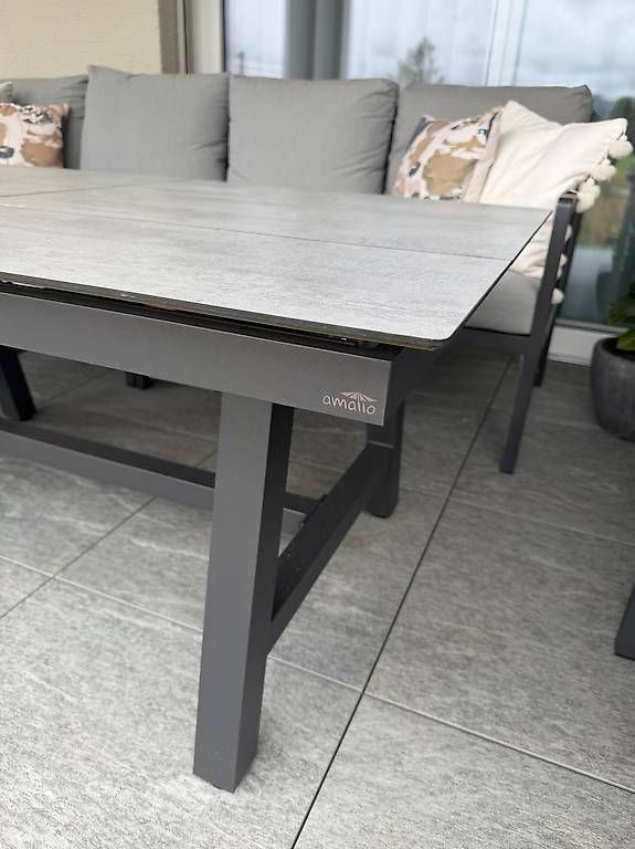 Set di tavolo e panche: Gartenlounge – Usato da Bütschwil venduto da dan_g7cw 1