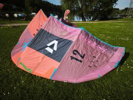 Kite Duotone Rebel 12m2
