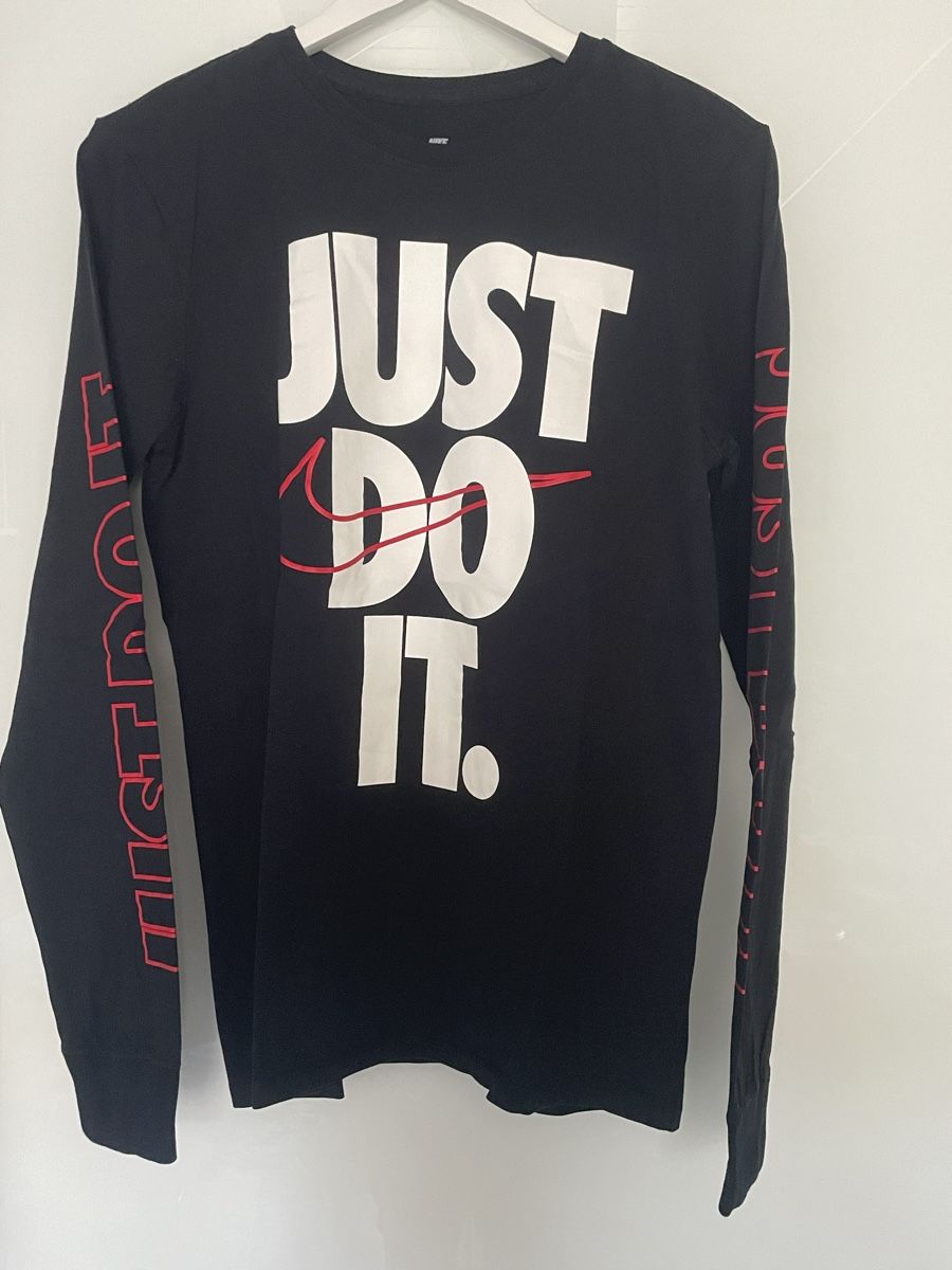 Nike Pulls & Sweat-shirts: NIKE LANGARMSHIRT / PULLOVER - SCHWARZ - GRÖSSE M – D'occasion à Buchs AG par fischli610 1