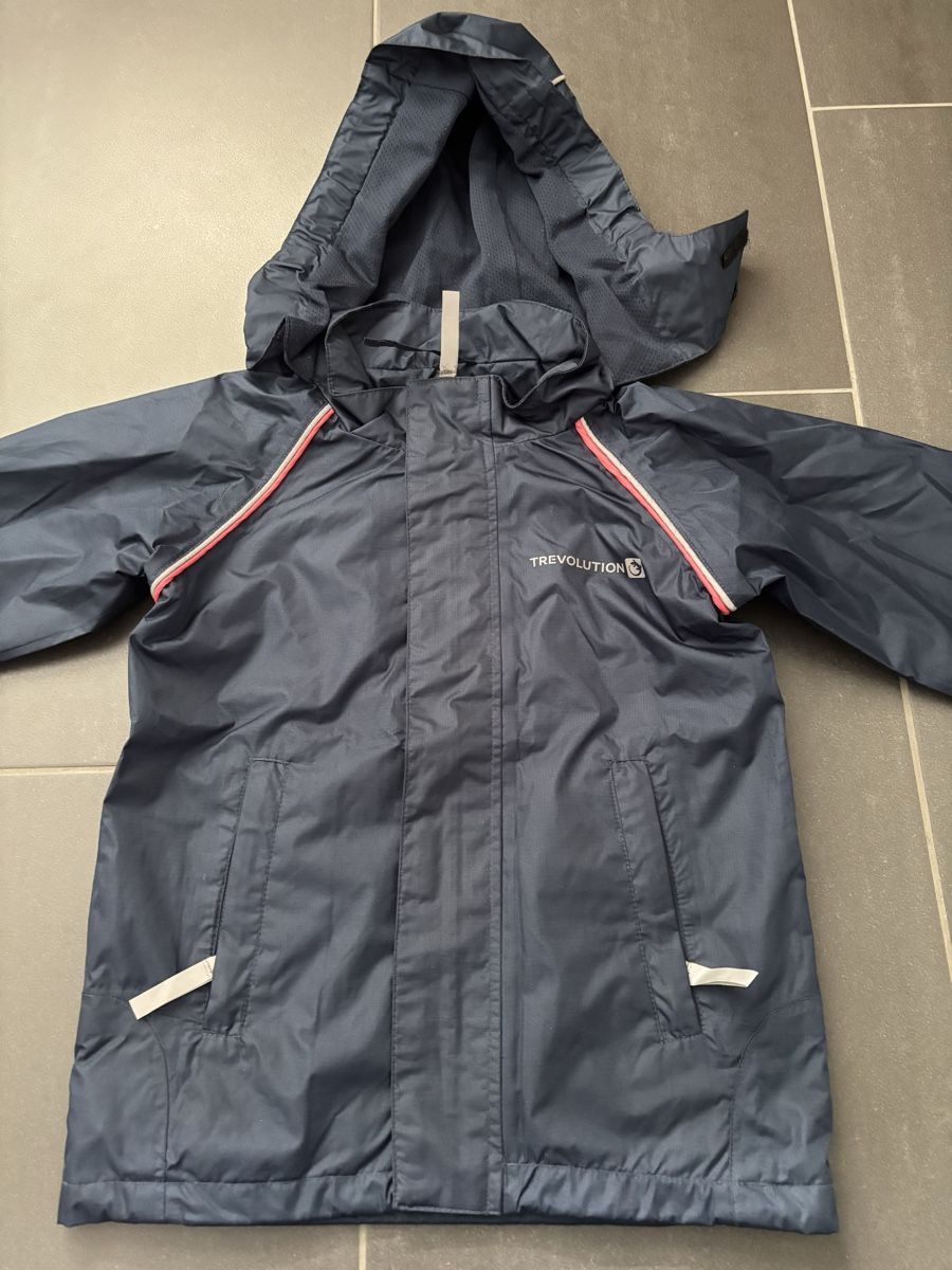 Lotti & Set di vestiti: Jacken und Regenhose Grösse 104 – Usato da Niederwangen b. Bern venduto da muidop 1
