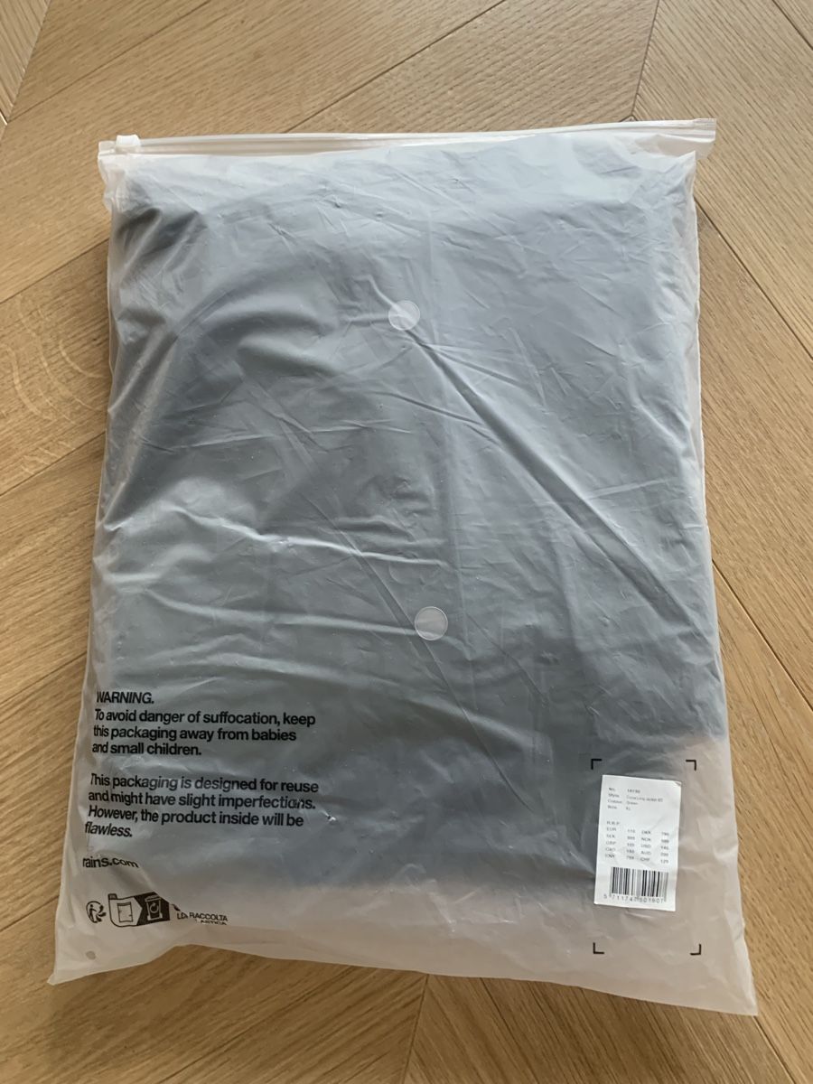 Rains Jacken: RAINS rain jacket XL (NEW) – Neu und originalverpackt aus Zürich von Angela_Fashion_Lover 7