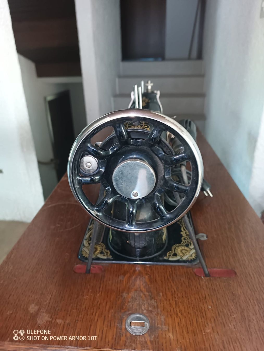 Singer Machines à coudre: Alte Singer Nähmaschine – D'occasion à Au SG par fiat27 3