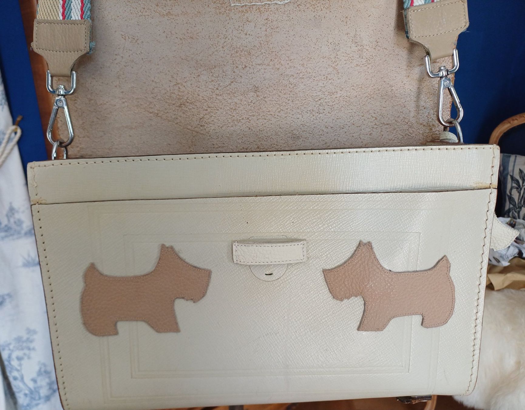 Borse: Upcycling Messenger "alte Kinderschultasche" Leder – Usato da Romanshorn venduto da Hanibal424 5