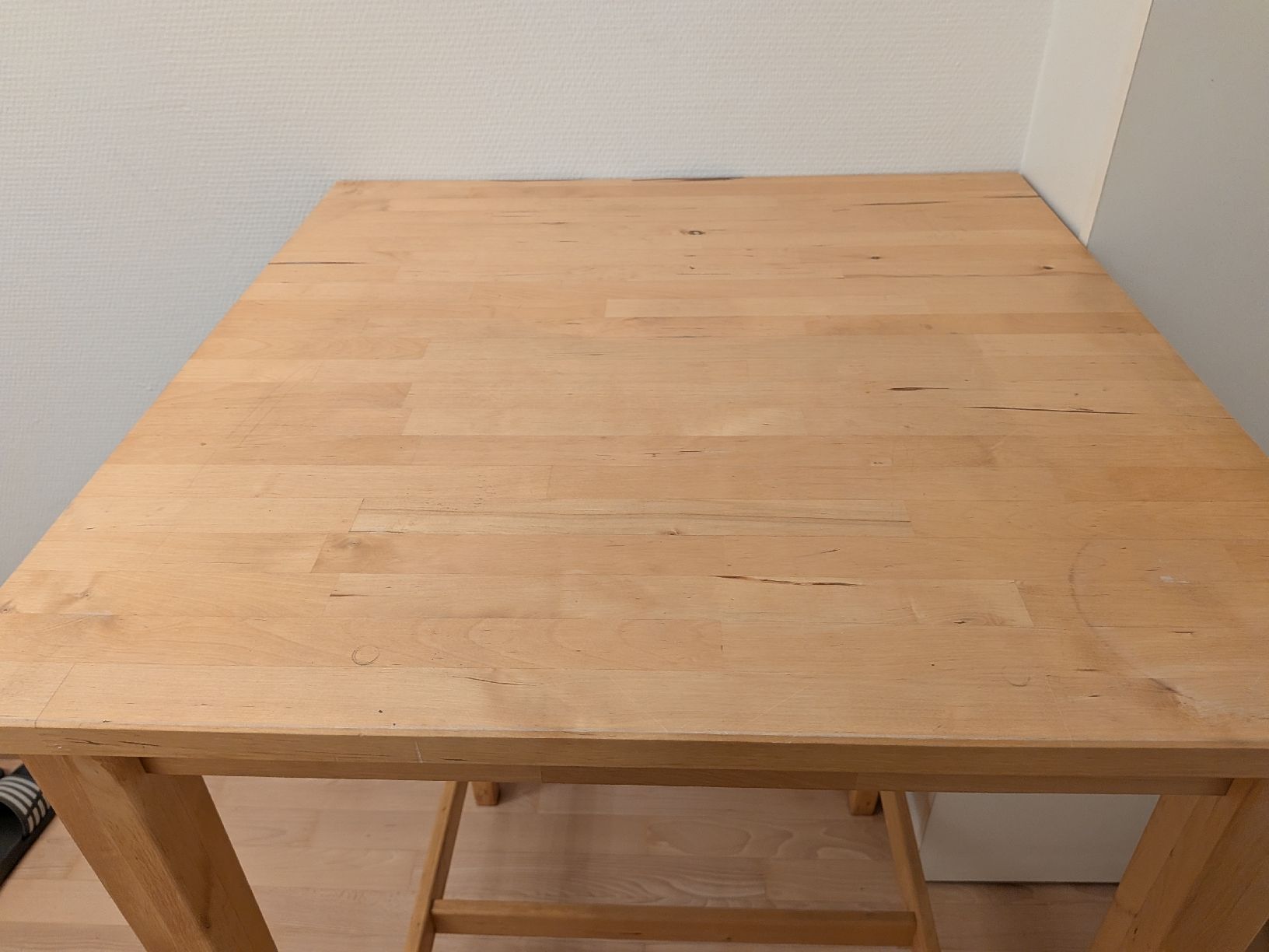 Tische: Stehtisch Birke  – Gebraucht aus Luzern von GuillaumeLux 1