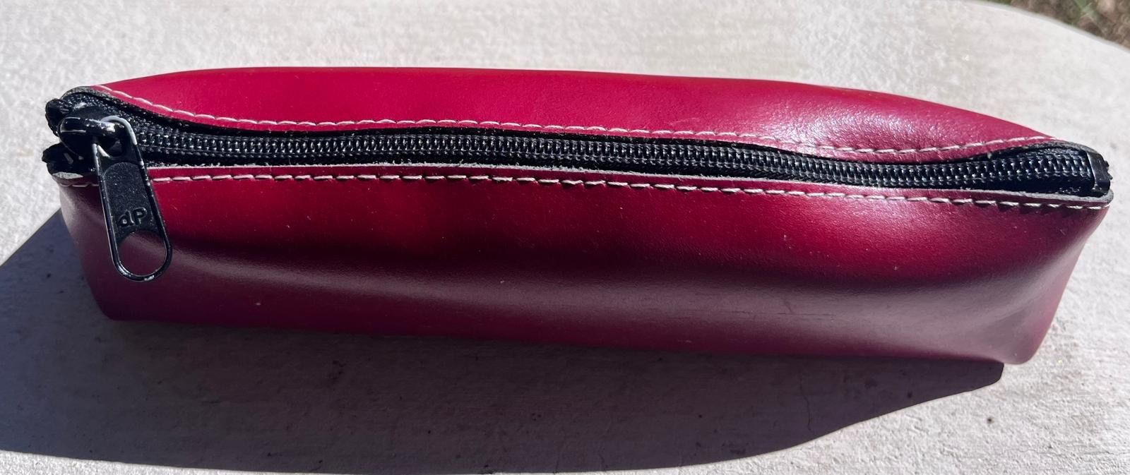 Schüler-Etuis: Leder Etui rot – Gebraucht aus Dürnten von RaZa47 1