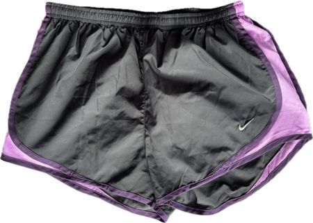 Short Nike Dri-Fit Femme Gr. M Course à Pied Fitness 💜🏃‍♀️