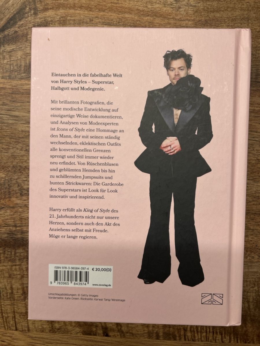 Libri: Harry Styles - Icons of style – Nuovo (secondo la descrizione) da Obbürgen venduto da musigschopf 1