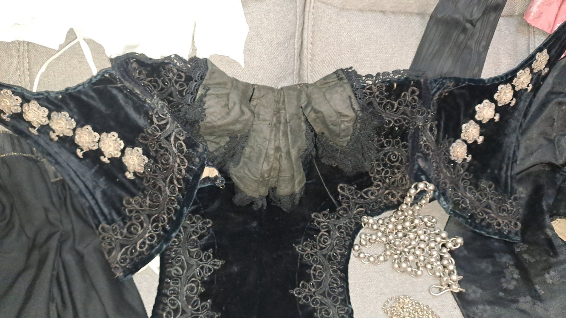 Vestiti: Alte schwarze Berner Festtagstracht – Usato da Subingen venduto da pat_j5m9 8