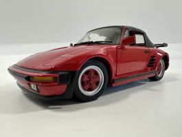Porsche 930 Turbo Cabriolet 1:18, rot-schwarz, REVELL