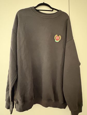 Calabasas Sweater Season 5 Size L