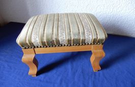 Alter, schöner, Fuss Hocker mit Stoffbezug guter Zustand