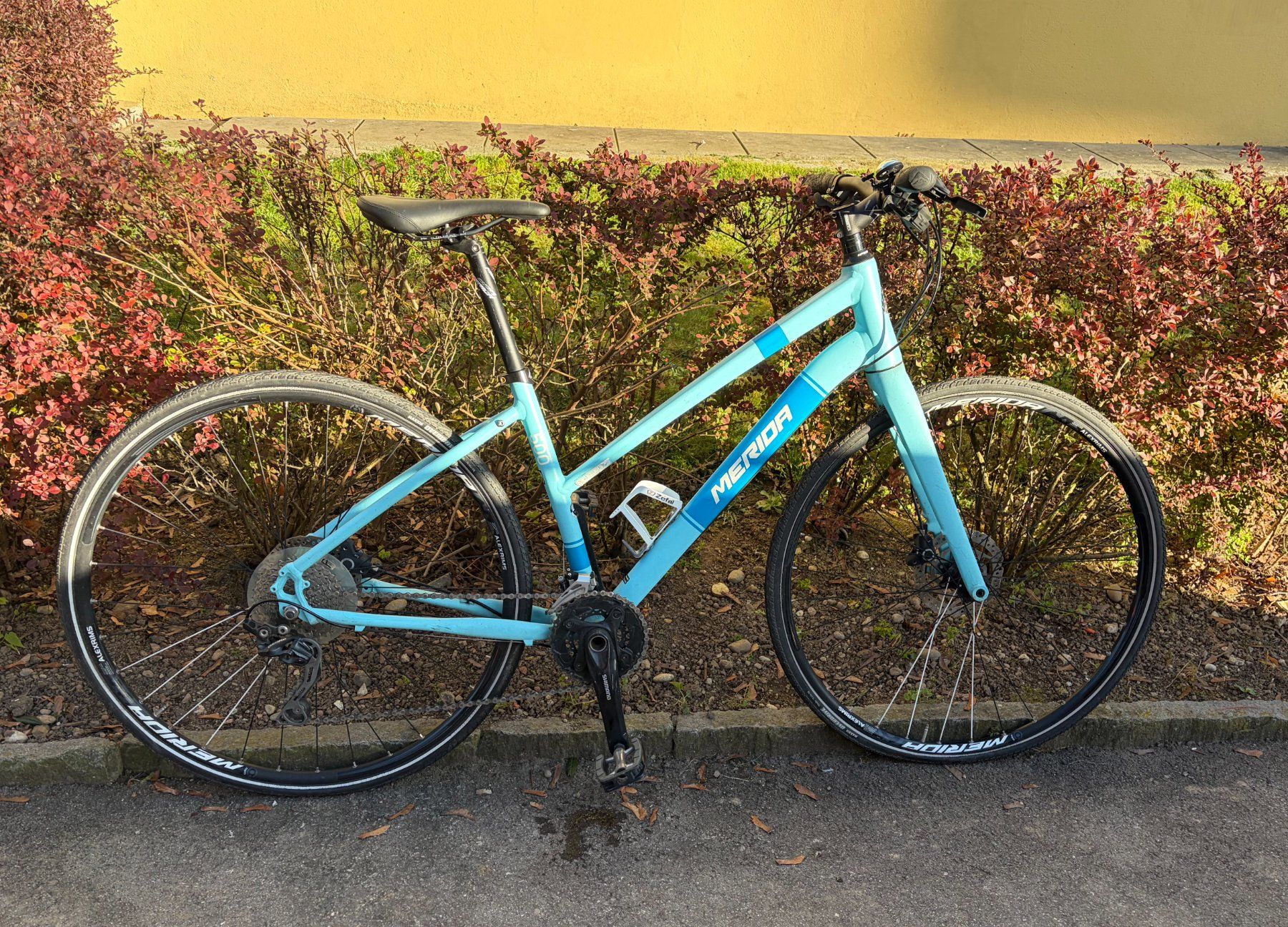 Merida Biciclette: MERIDA Crossway Urban 500 - 46cm – Nuovo (secondo la descrizione) da Genève venduto da and_dfn7