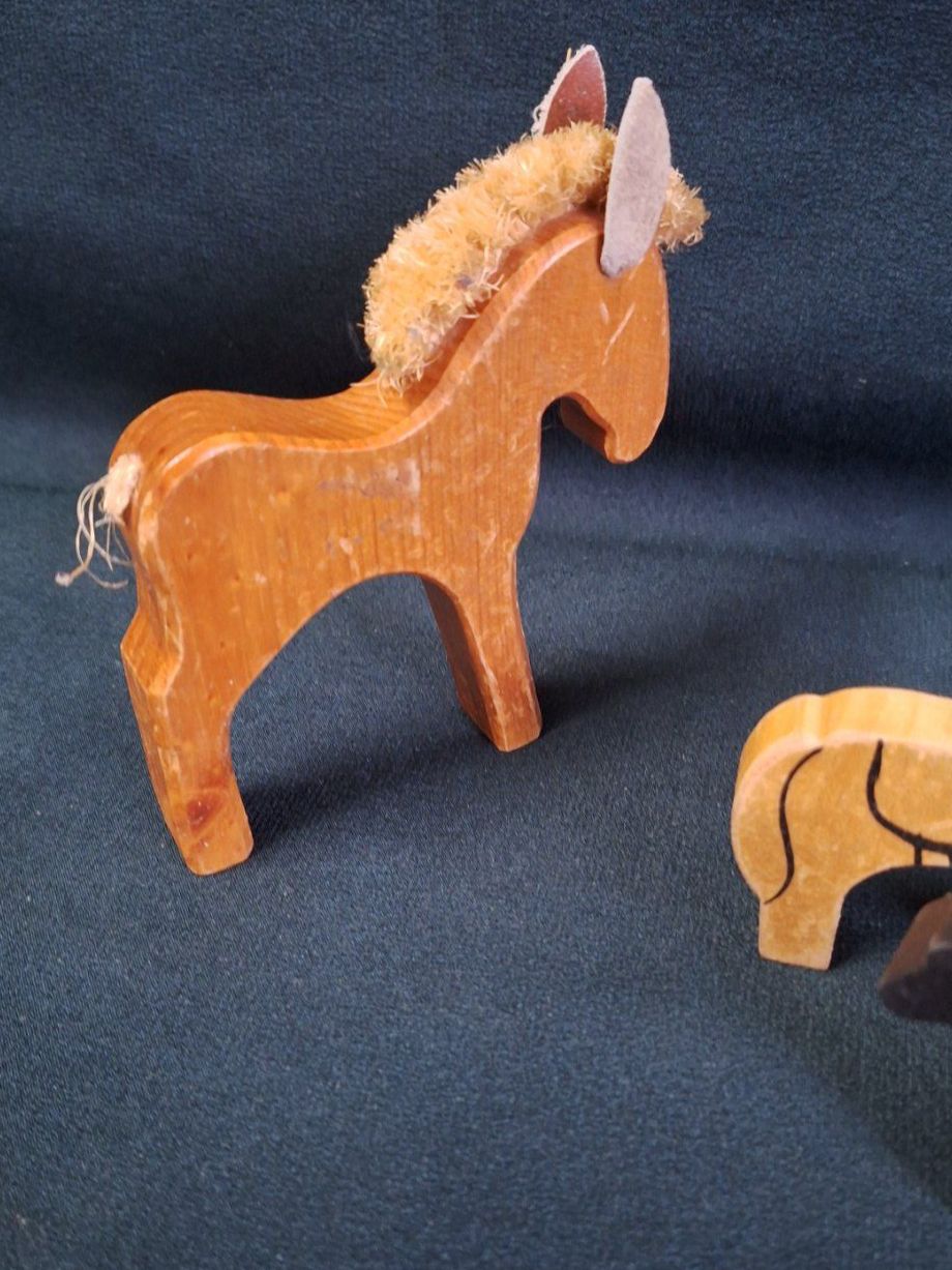 Giocattoli: Vintage Holz-Pferdchen mit 2  Männchen – Usato da Arlesheim venduto da shopradl 4