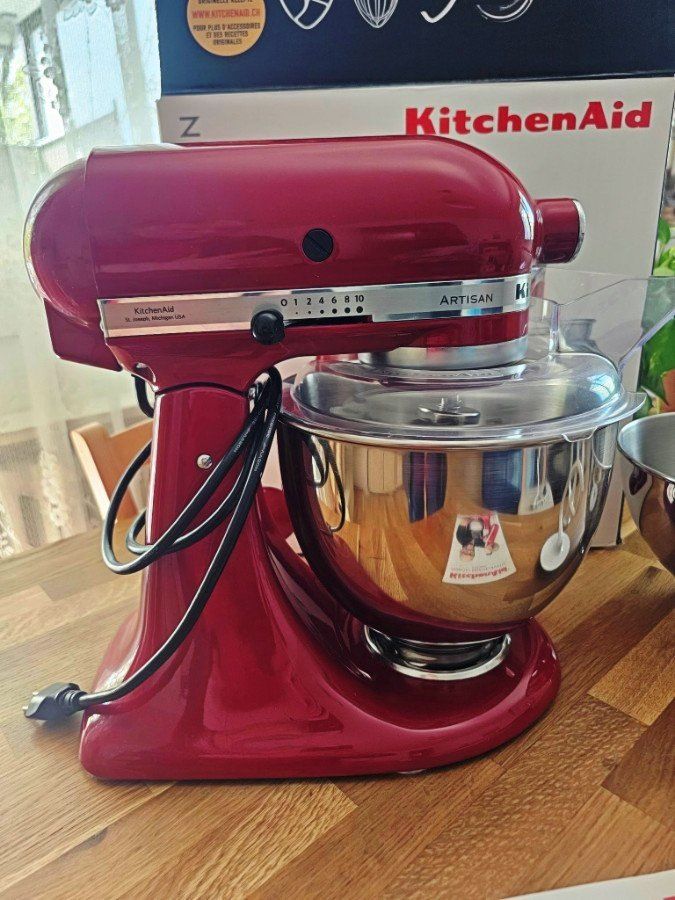 Kitchenaid Elettrodomestici da cucina: KitchenAid Artisan 5KSM150, "Imperial Red" – Usato da Winterthur venduto da BW.1994 2