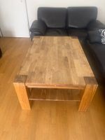 massiver Couchtisch