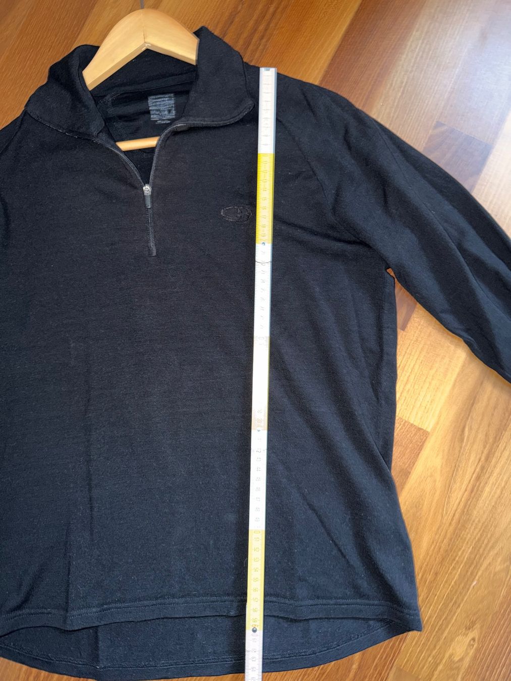 Icebreaker Maglioni & Felpe: Icebreaker Pullover Merinowolle schwarz – Usato da Buchs SG venduto da VintageHomeCH 3