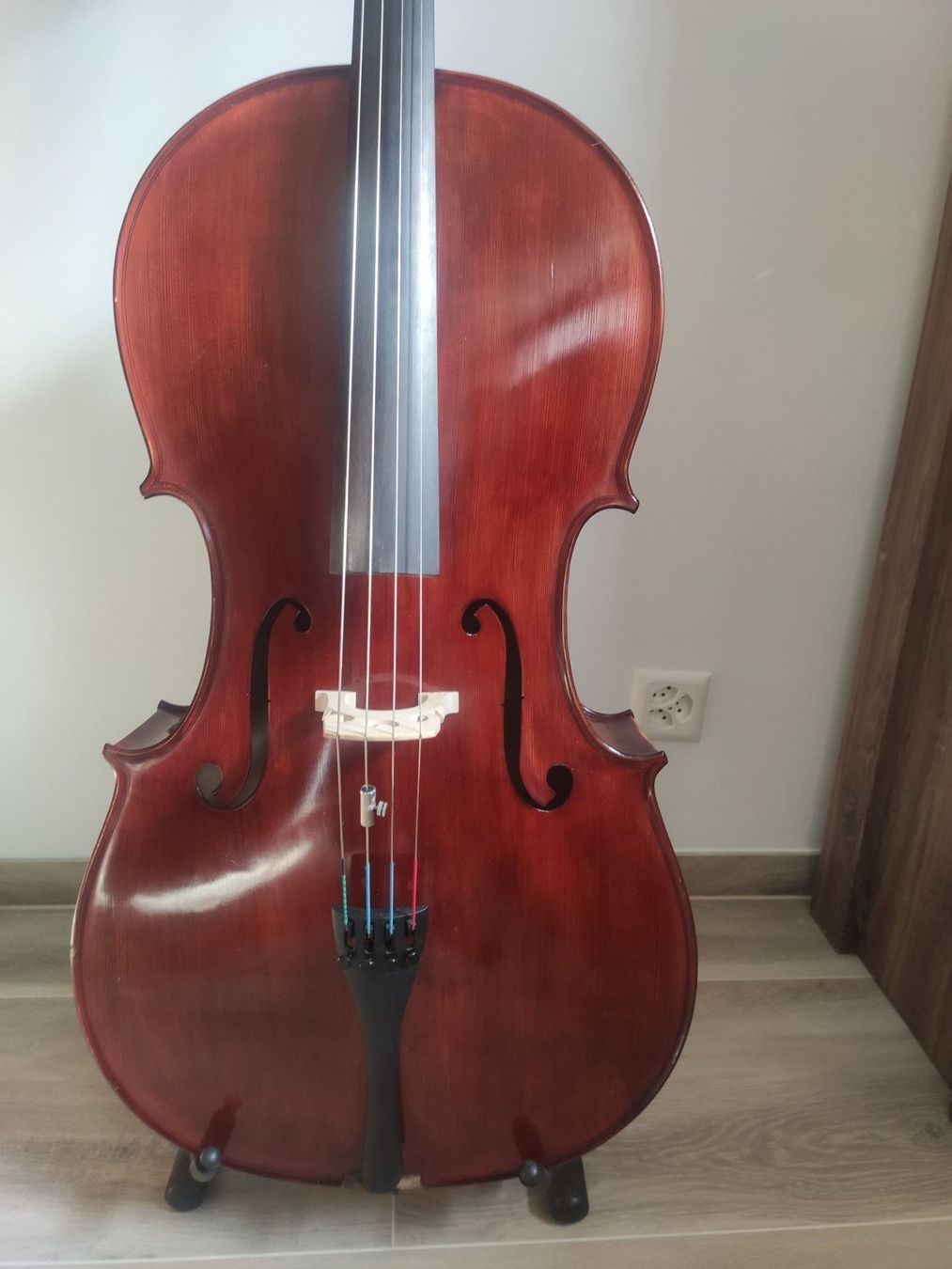 Strumenti musicali: Très beau violoncelle 4/4 – Usato da Neuchâtel venduto da snips01