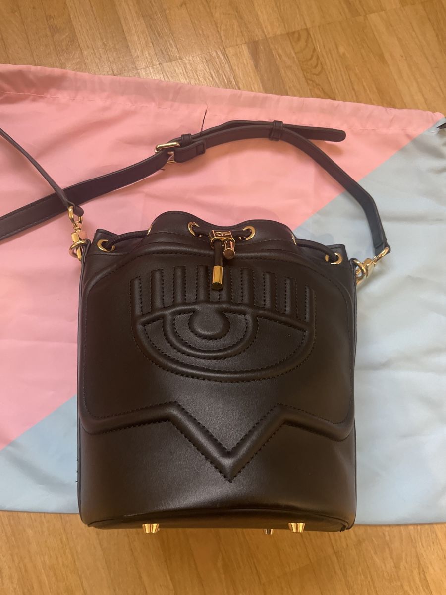 Borse da donna: Chiara Ferragni Bucket Bag – Nuovo (secondo la descrizione) da Solothurn venduto da I_deserve_the_crown 1