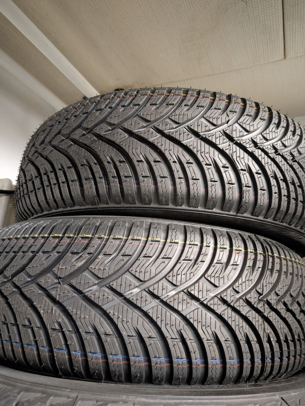 Michelin Pneus & Roues: Winterreifen  – Neuf avec emballage d'origine à Dürrenäsch par Pneu-Idris