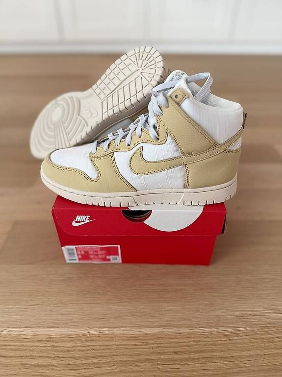 Scarpe da donna: WMNS Nike Dunk High LX Team Gold – Usato da St. Gallen venduto da Sabrinaaa 3