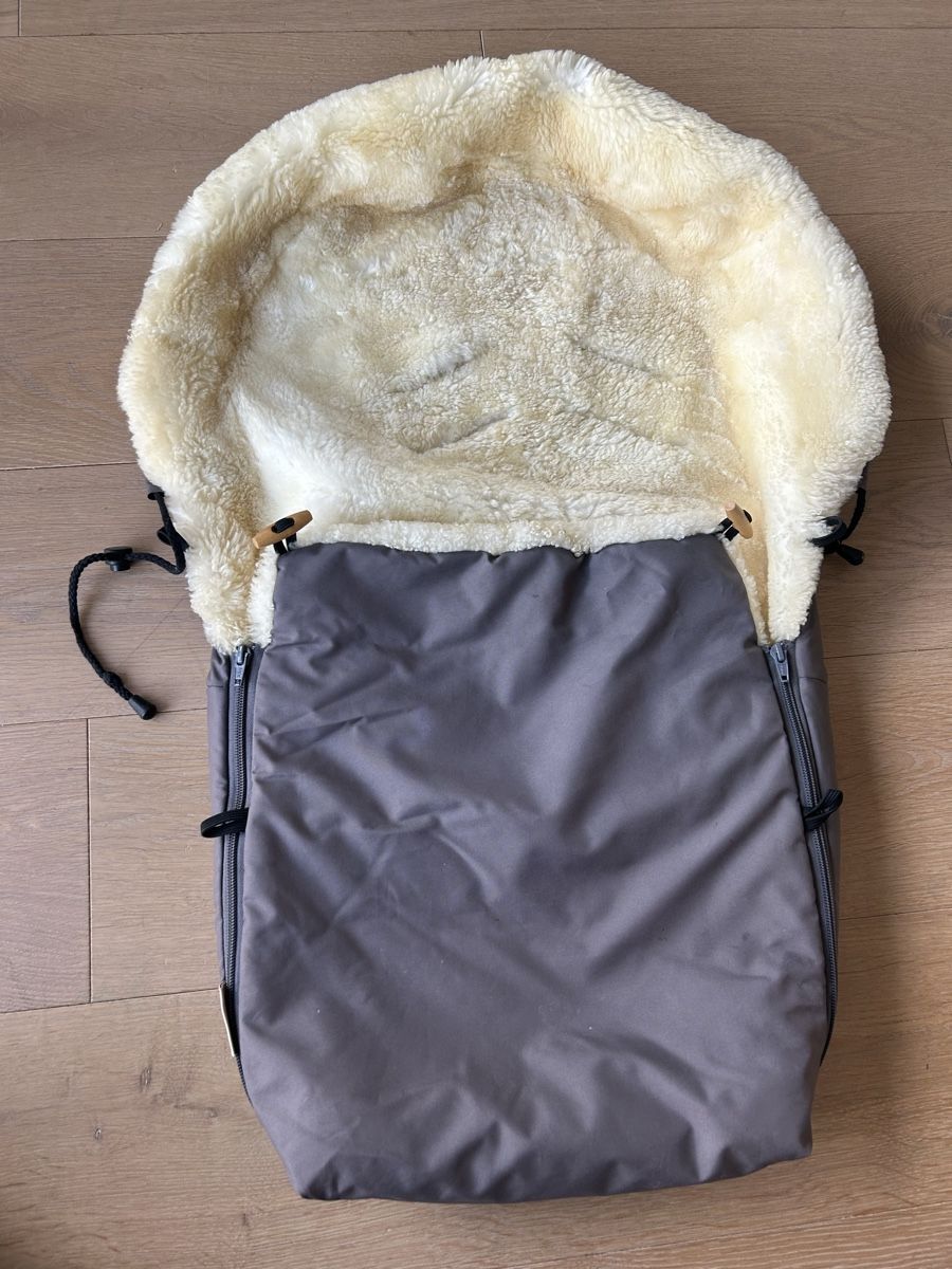 Sacchi a pelo: Fellsack Fusssack Lammfell – Usato da Olten venduto da kleinundfeinfashion