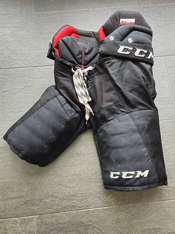Protezioni & Imbottiture: CCM Hockeyhose – Usato da Wilderswil venduto da jcpbrink