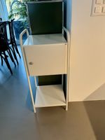 Nachttisch, Beistellmöbel aus Metall