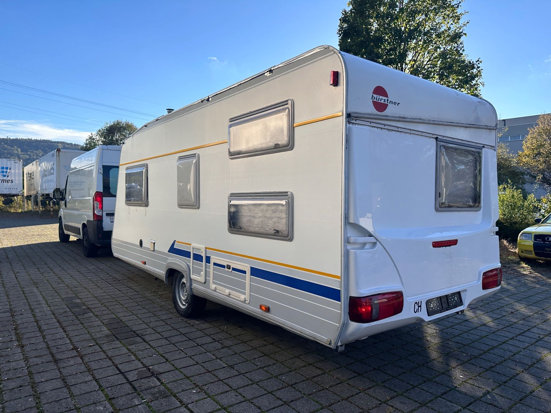 Bürstner Véhicules de camping: Bürstner Ventana 480 TK - ab 100.- – D'occasion à Otelfingen par inf_2rkm 3