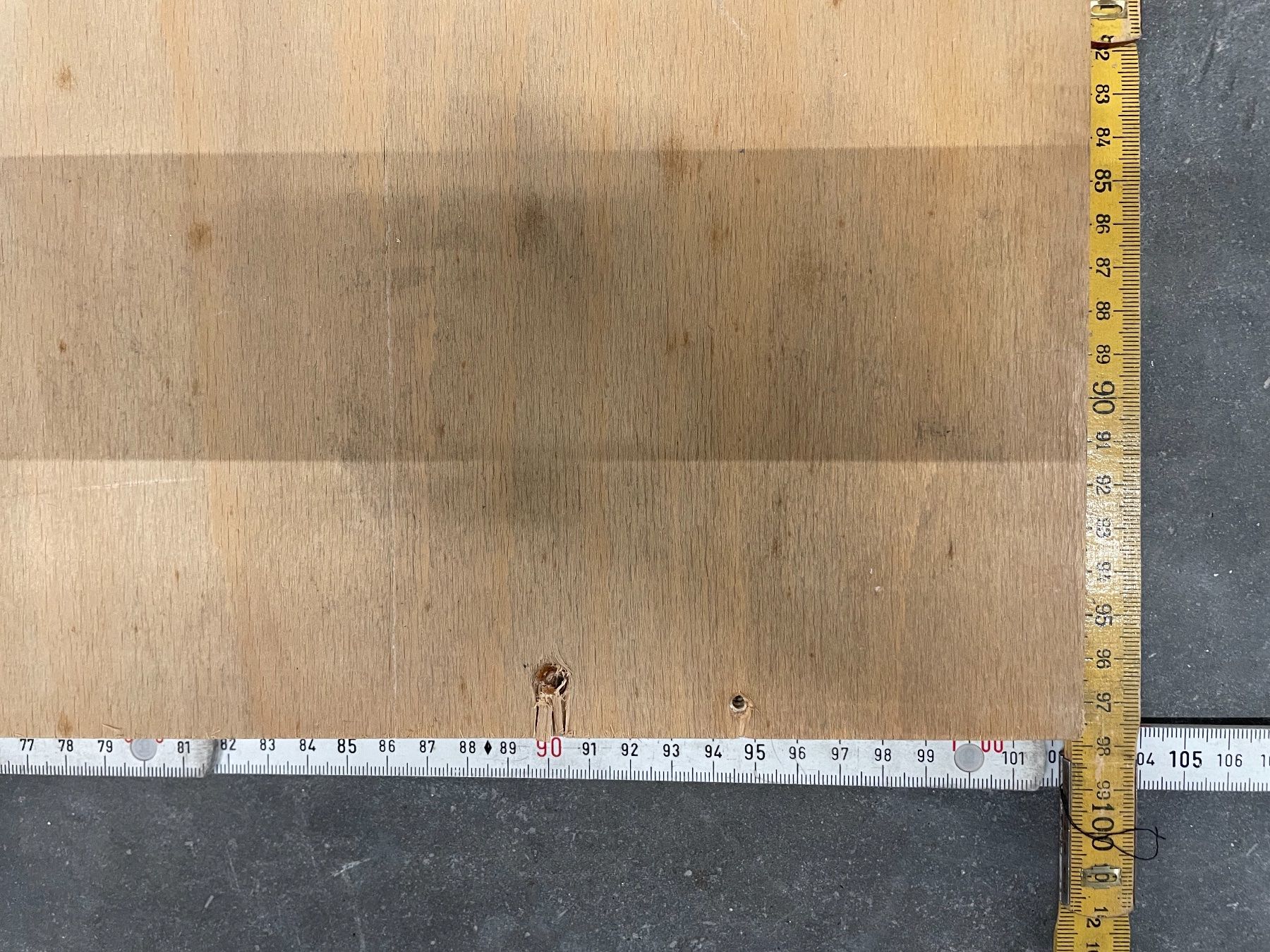 Piatti di portata: Tischlerplatte Stab ca.25mm_ca.975x1020mm_Roh – Usato da Flawil venduto da Waldau1A 5