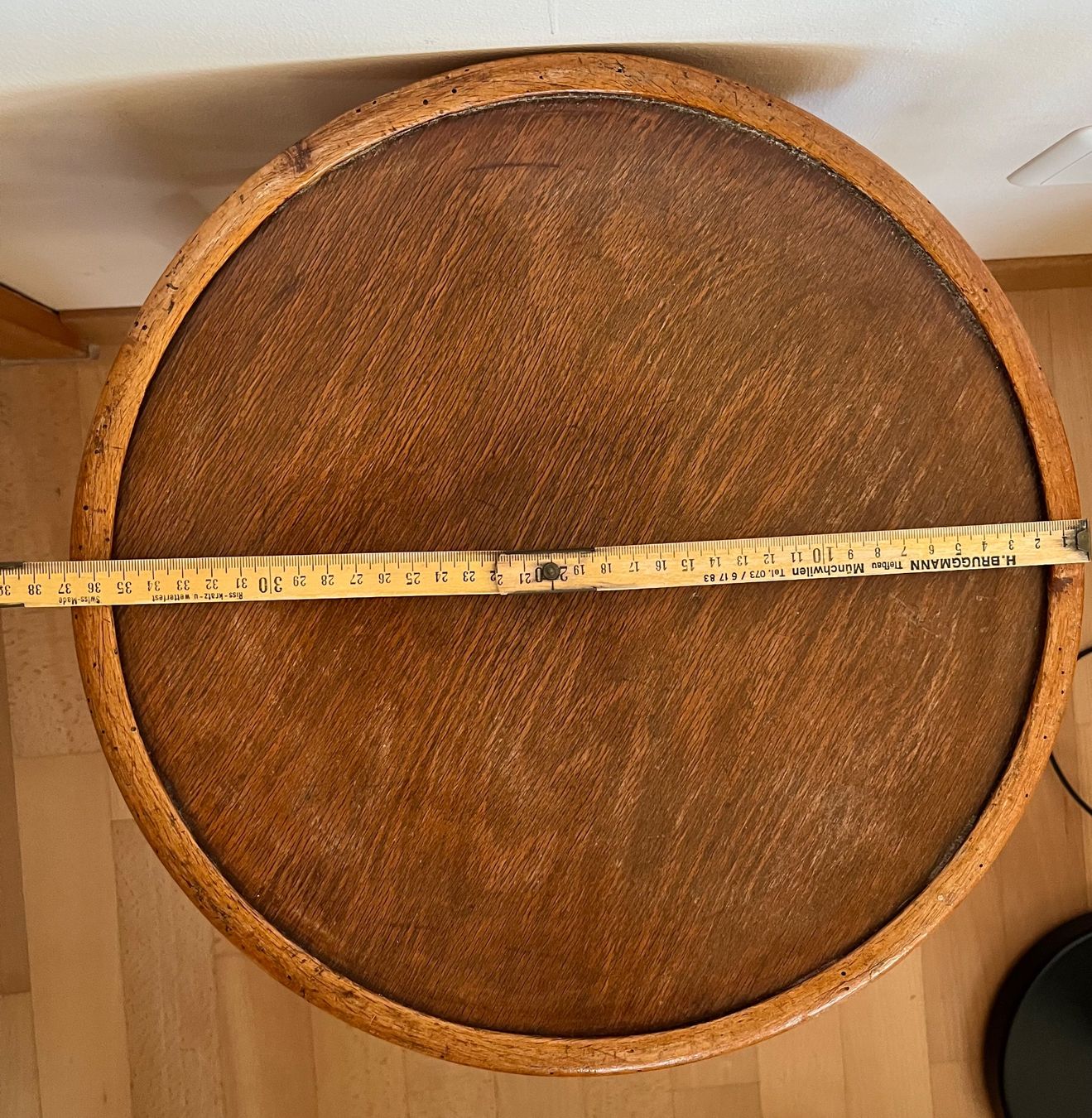 Horgen Glarus Sgabelli: Klassischer Hocker von Horgen Glarus – Usato da Sirnach venduto da Gozogo 5