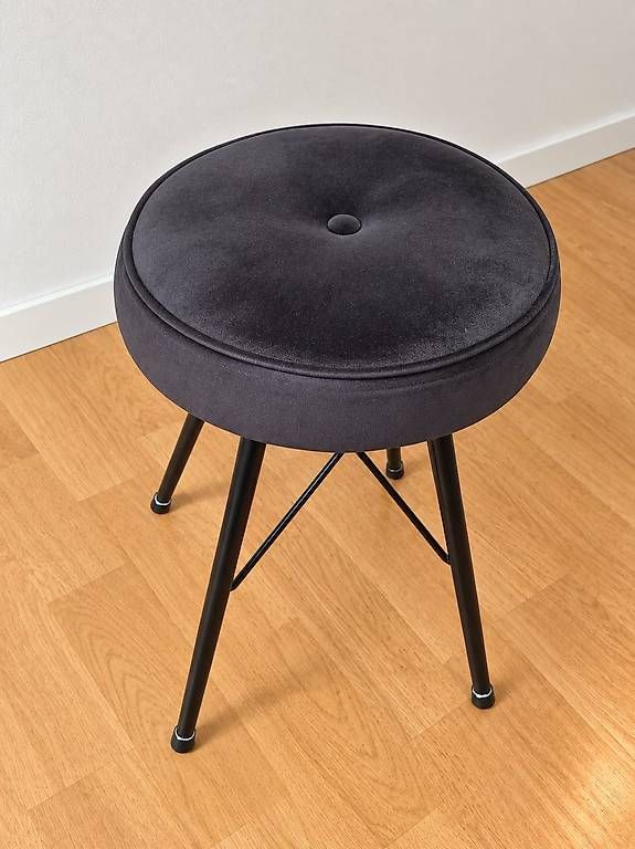 Fauteuils de soin: Kosmetikstuhl / Hocker – D'occasion à Niederwangen BE par cri_jcd2