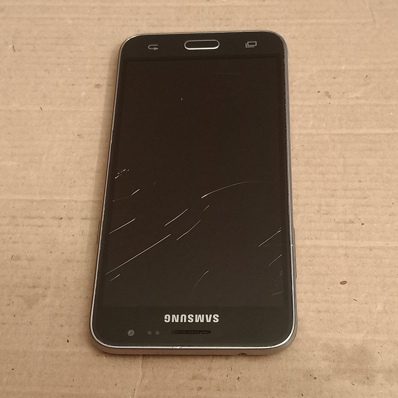 Samsung Telefoni cellulari / Smartphones: Android Handy Touchscreen defekt:Samsung Galaxy J3 SM-J320FN – Difettoso da Winterthur venduto da Opusco 1