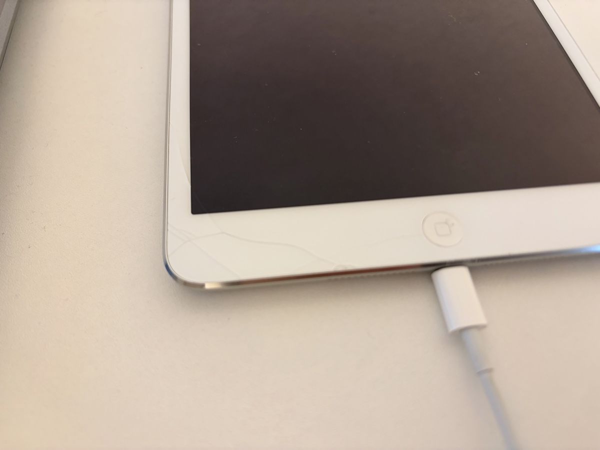 Apple Tablet PC: Apple iPad mini 2 32GB – Defekt aus Gebenstorf von Stan-81 2