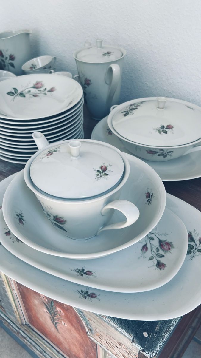 Set di piatti: Porzellanservice 11 teilig und.mit Schüsseln und Platten – Usato da Röschenz venduto da tan_xlt9 1