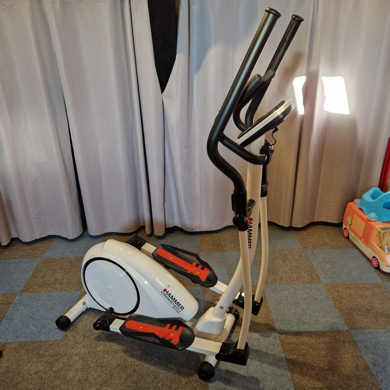 Hometrainer: Vélo elliptique - Ham­mer Crosstech XTR White 4123 – Usato da Porrentruy venduto da Lionel86