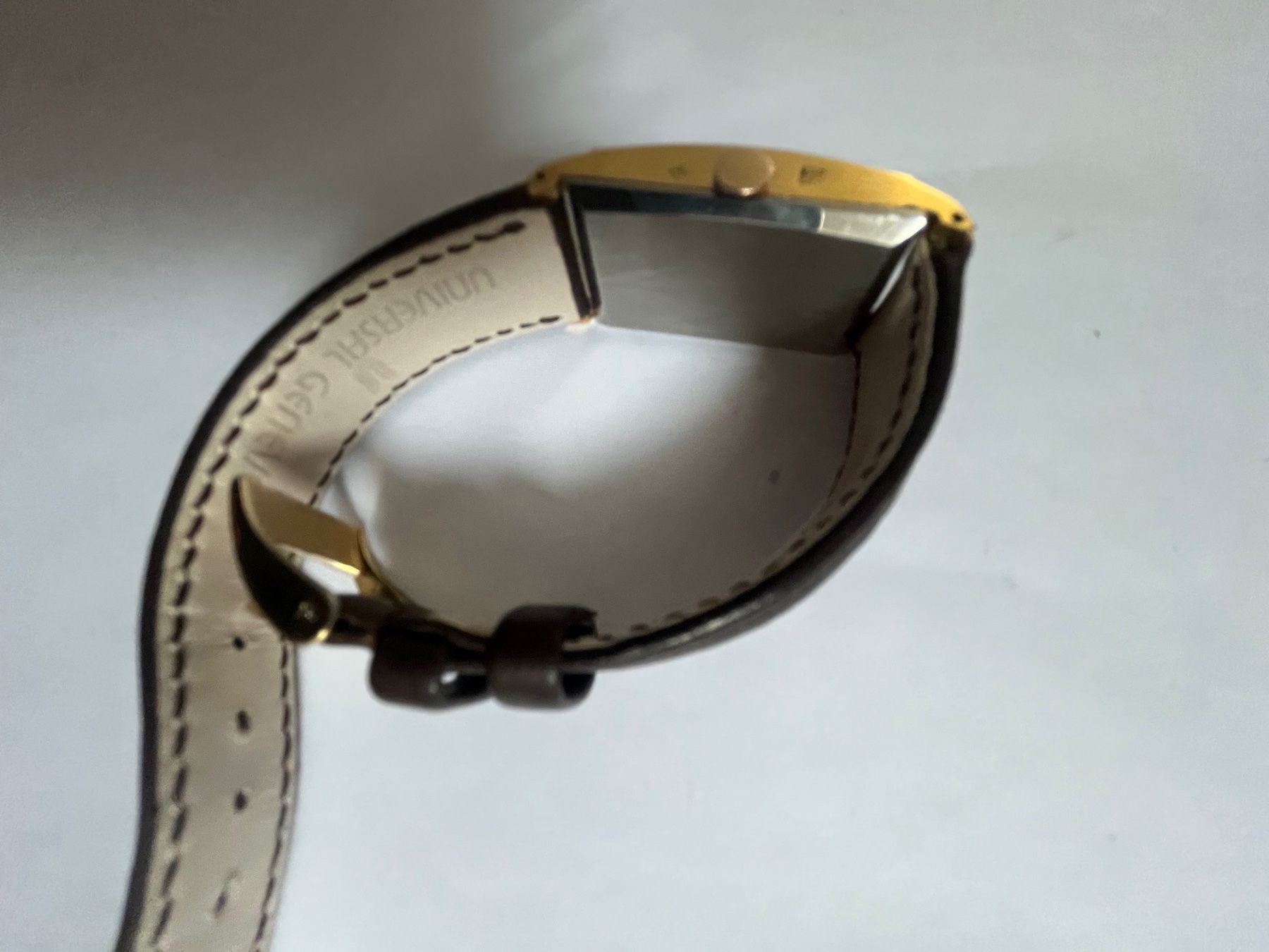 Universal Genève Uhren: Universal Genève – Gebraucht aus St-Légier-Chiésaz von Antichorloge 5