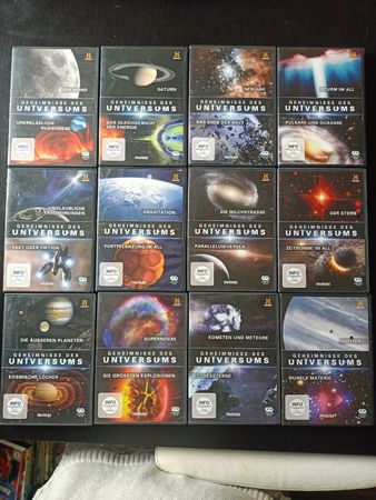 Tolle DVD Reihe über das Universum 12 DVD's im Set.