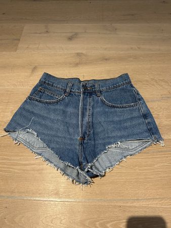 Jeansshorts Grösse 34