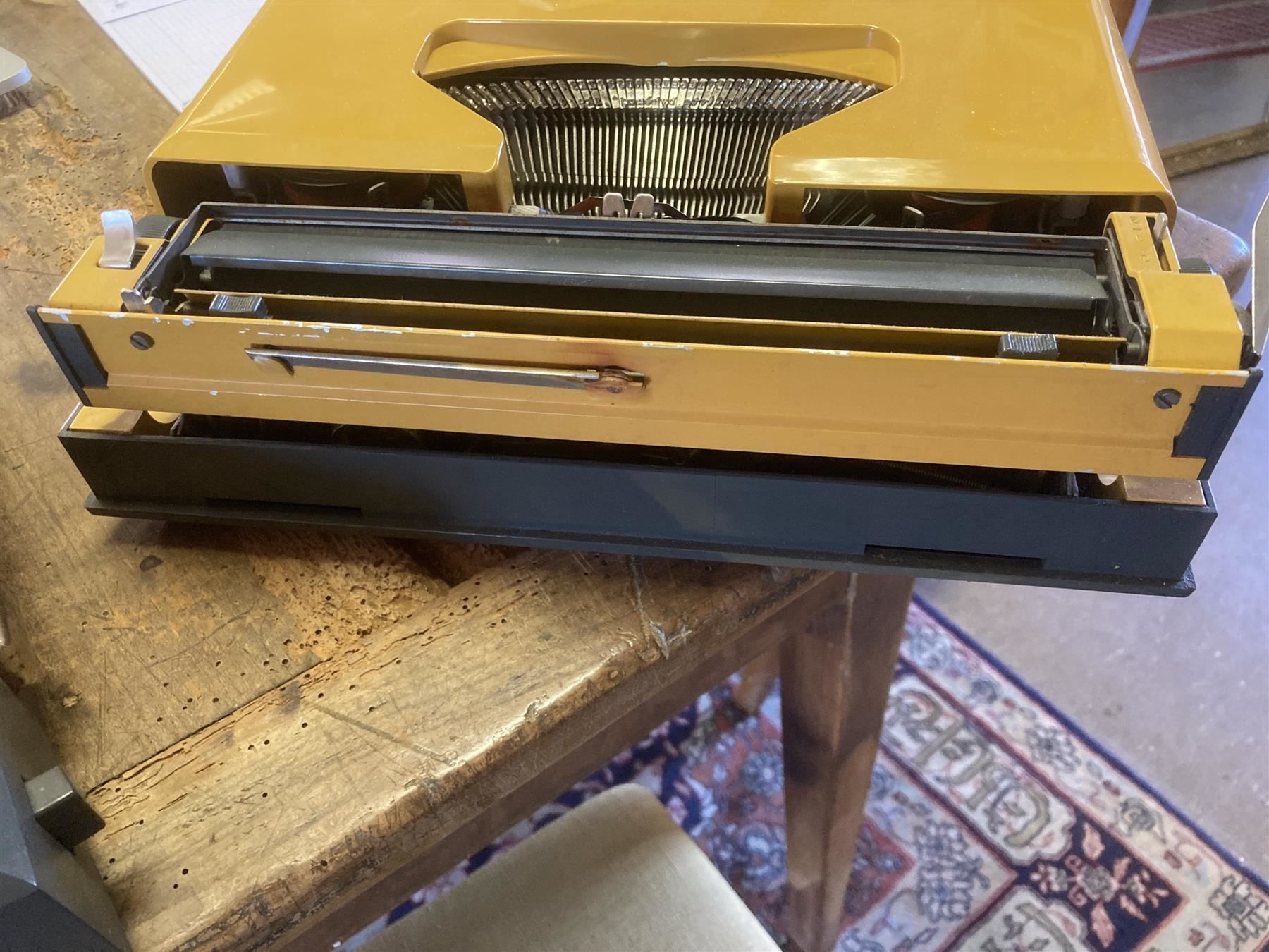 Remington Schreibmaschinen: Sperry Remington Schreibmaschine – Gebraucht aus Bern von Jwpm66 3