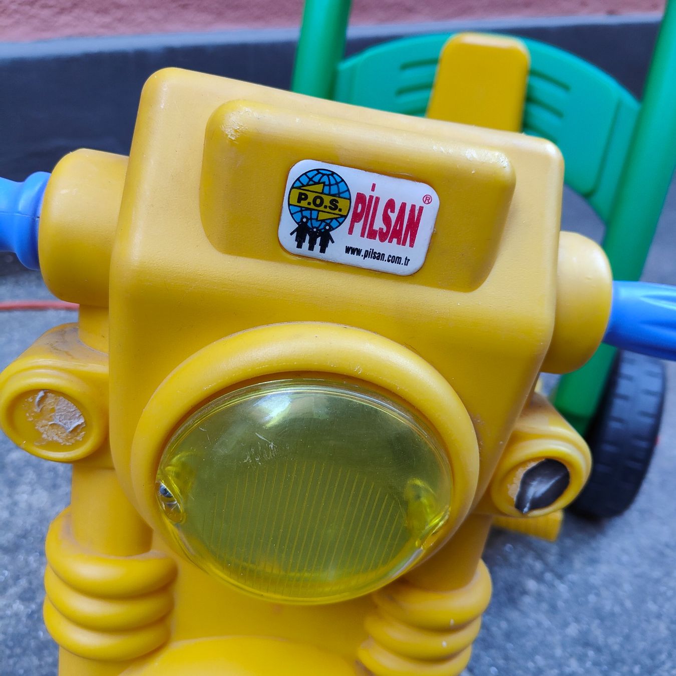 Fahrzeuge für Kinder: Dreirad im Motorrad-Design – Gebraucht aus Davos Platz von wauwauin 2