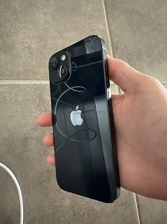 Portables: Iphone 14 – D'occasion à Basel par pau_s6pv 1